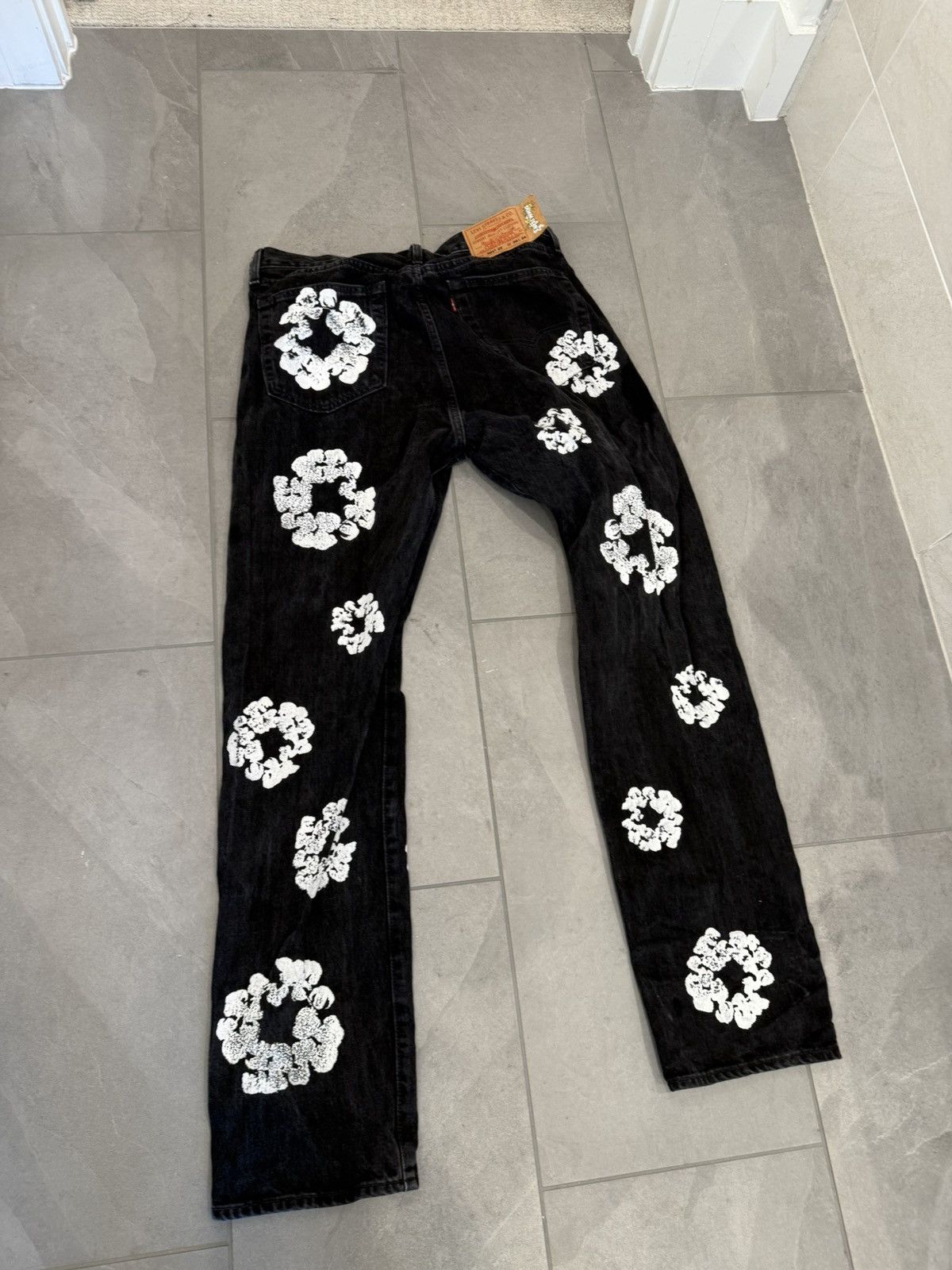 DENIM TEARS Denim Tears Black Cotten Wreath Size US 36 / EU 52 - 2 Thumbnail
