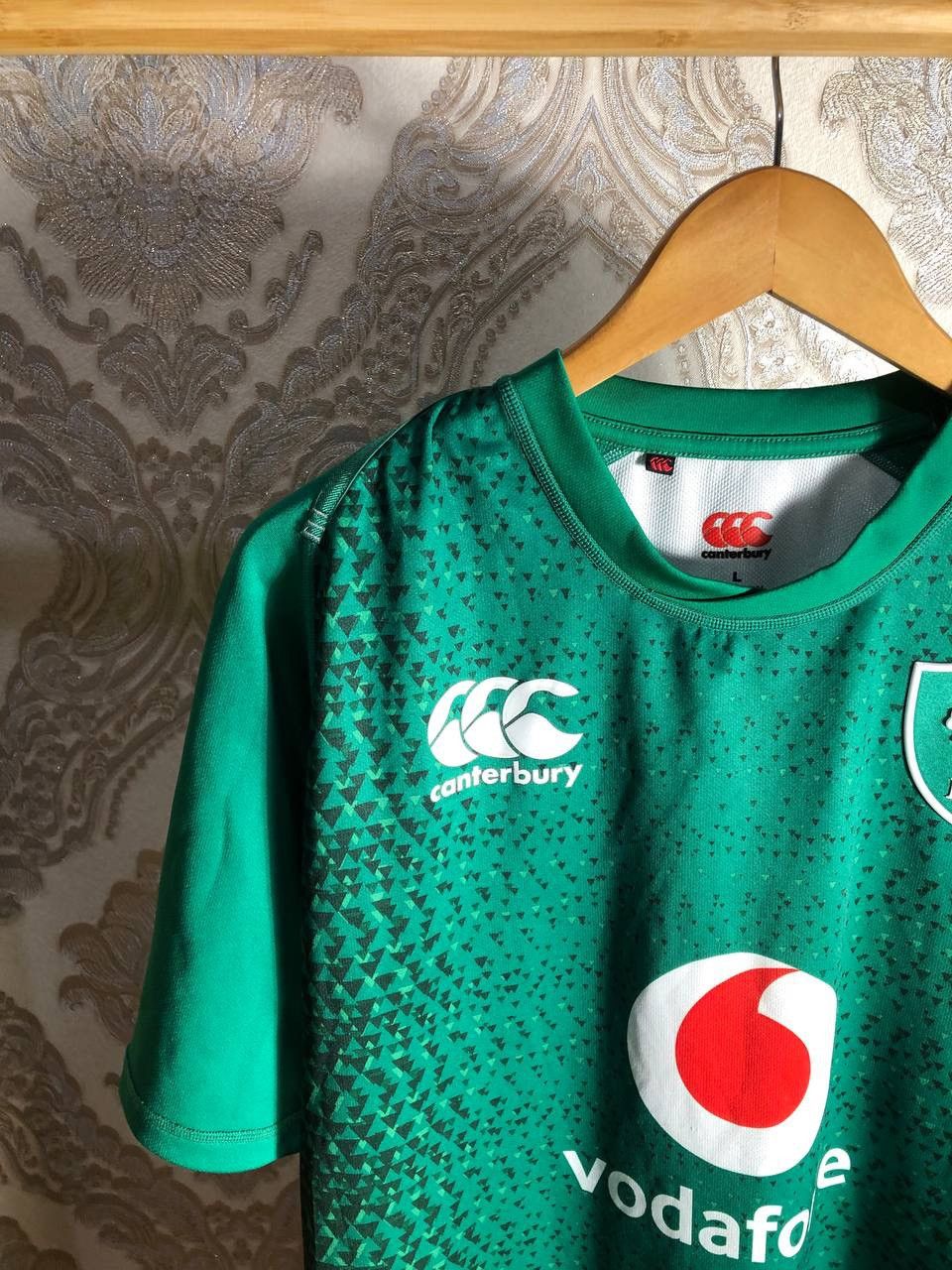 Canterbury of New Zealand VINTAGE CANTERBURY IRELAND RETRO RUGBY JERSEY BLOKE Y2K 90s Size US L / EU 52-54 / 3 - 6 Thumbnail