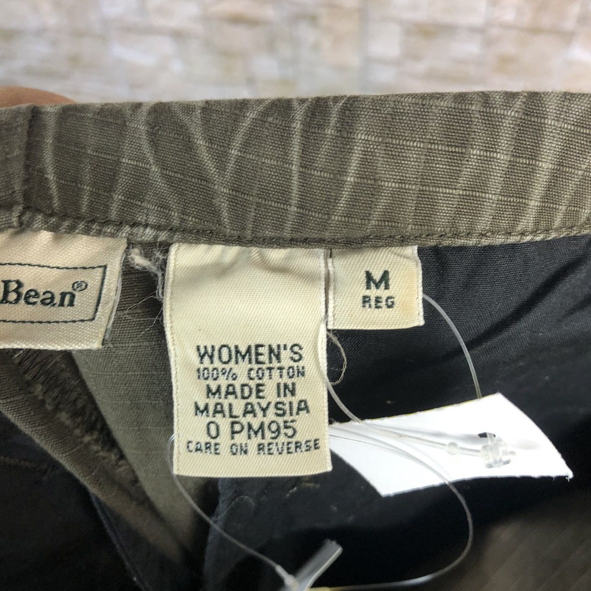 L.L. Bean L.L.Bean Dark Green Cargo Multipocket Pants #A313 Size 30" / US 8 / IT 44 - 21 Thumbnail