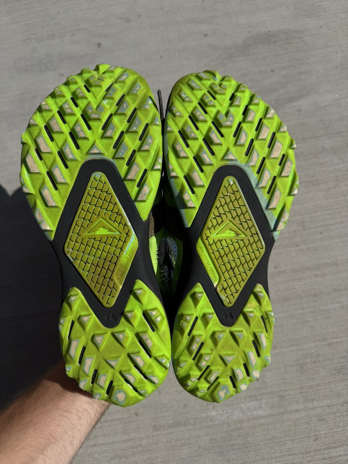 Off-White OFF-WHITE X NIKE ZOOM TERRA KIGER 5 ELECTRIC GREEN 7M 8.5W Size US 8.5 / IT 38.5 - 5 Thumbnail