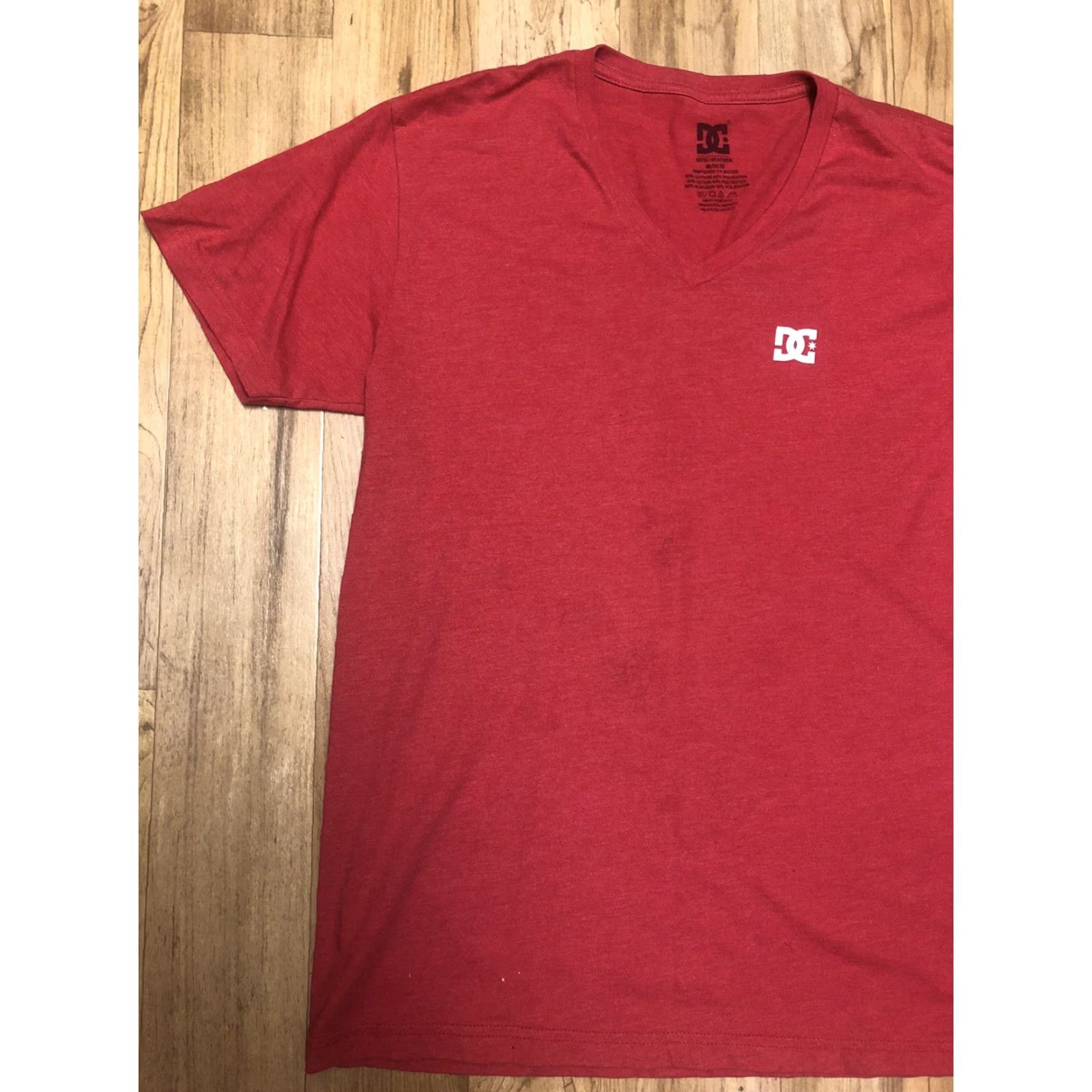 Vintage DC Red V-Neck Shirt M Men Short Sleeve Logo DC Sports T-Shirt Red Mens V-Neck Shirt M Size US M / EU 48-50 / 2 - 3 Thumbnail