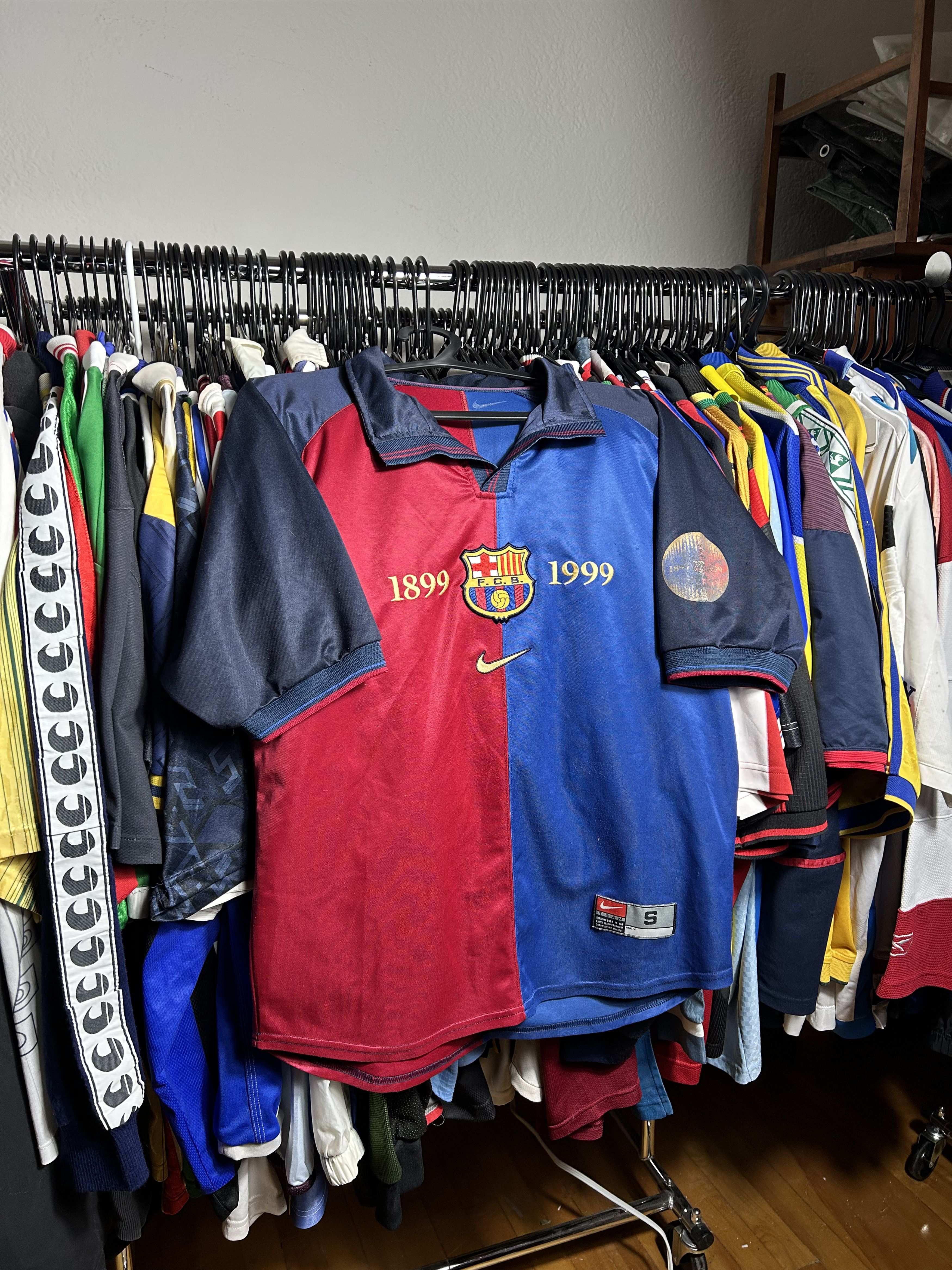 Nike Fc Barcelona 1999/00 centenary Jersey Size US S / EU 44-46 / 1 - 1 Thumbnail