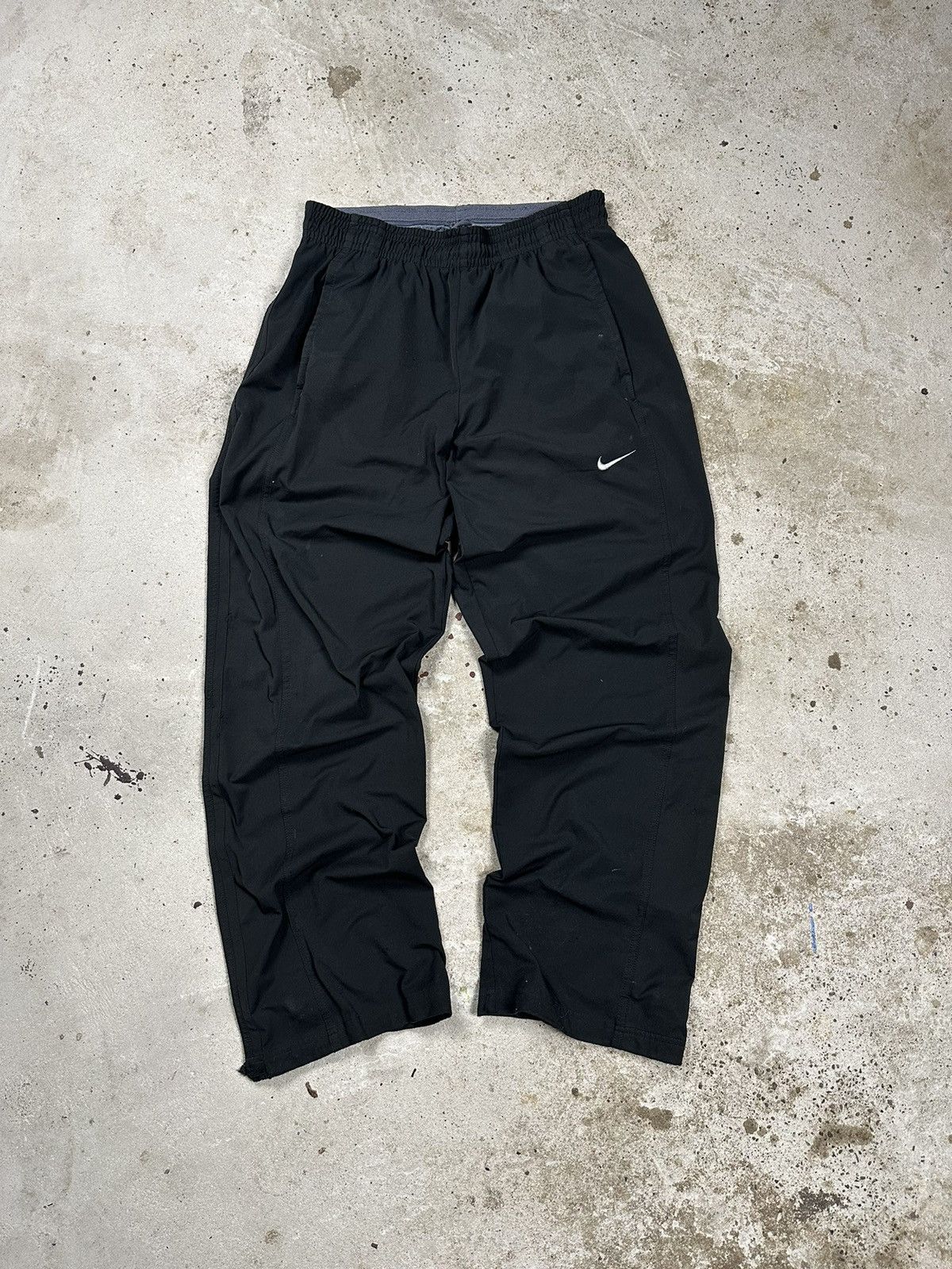 Nike × Vintage Vintage y2k Nike Black Track Pants Swoosh Size US 34 / EU 50 - 1 Thumbnail