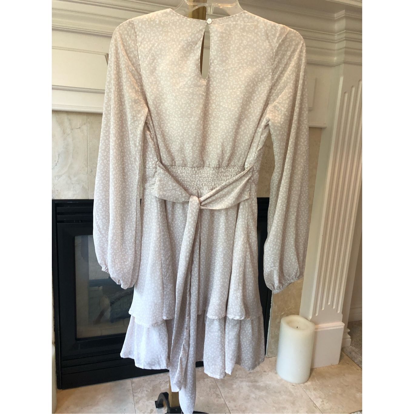 Other Japna Women’s Cream and White Leopard Print V Neck Short Dre Size M / US 6-8 / IT 42-44 - 2 Thumbnail