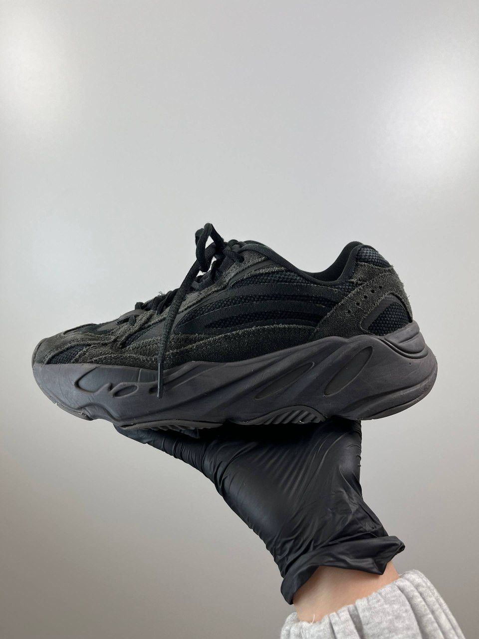 Adidas Adidas Yeezy Boost 700 V2 Vanta FU6684 Black Triple Size 5.5 Size US 5.5 / EU 38 - 3 Thumbnail