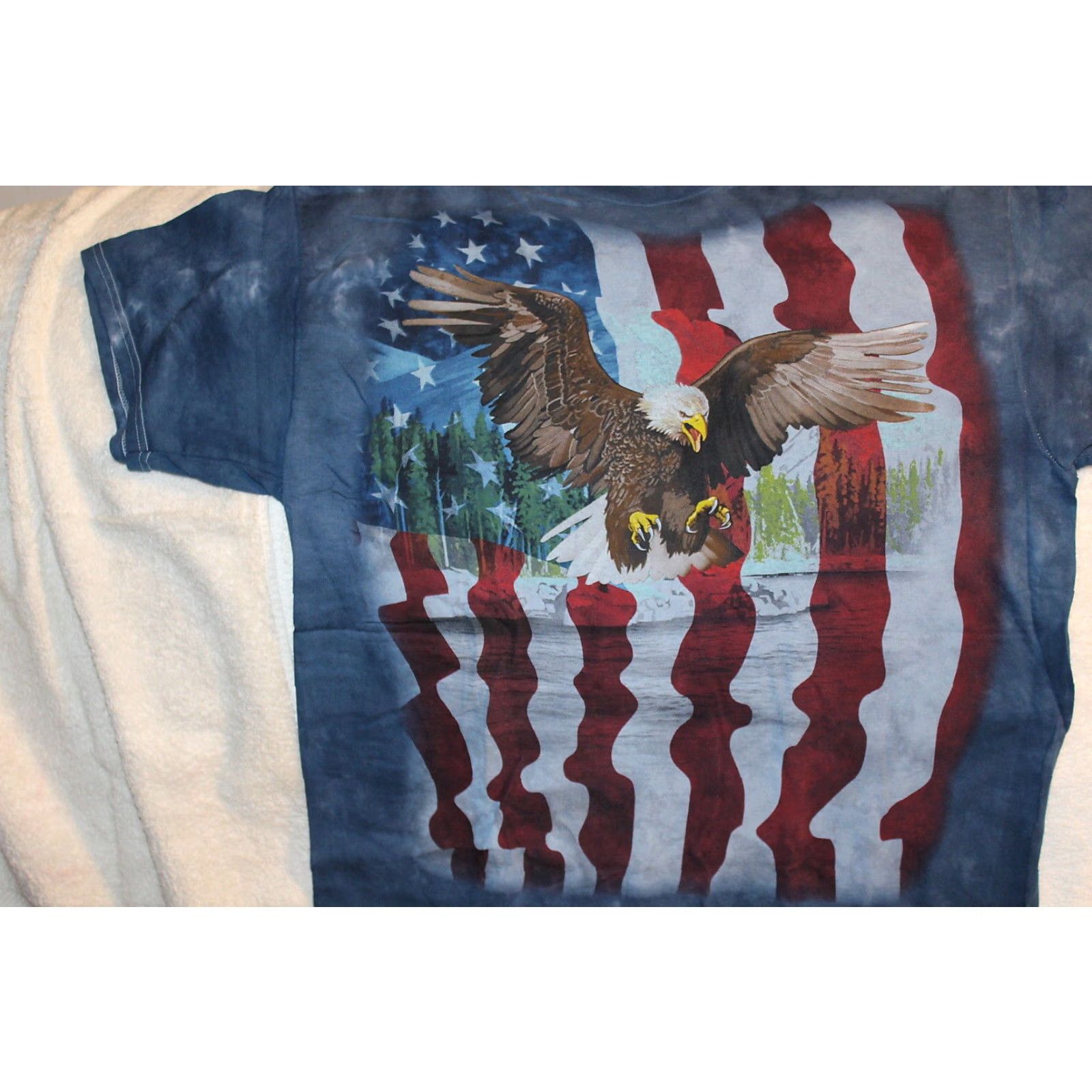 Vintage VINTAGE Unbranded T-Shirt Men 2XL Short Sleeve Blue Graphic Eagle American Flag T-Shirt 2000s Size US XXL / EU 58 / 5 - 2 Thumbnail