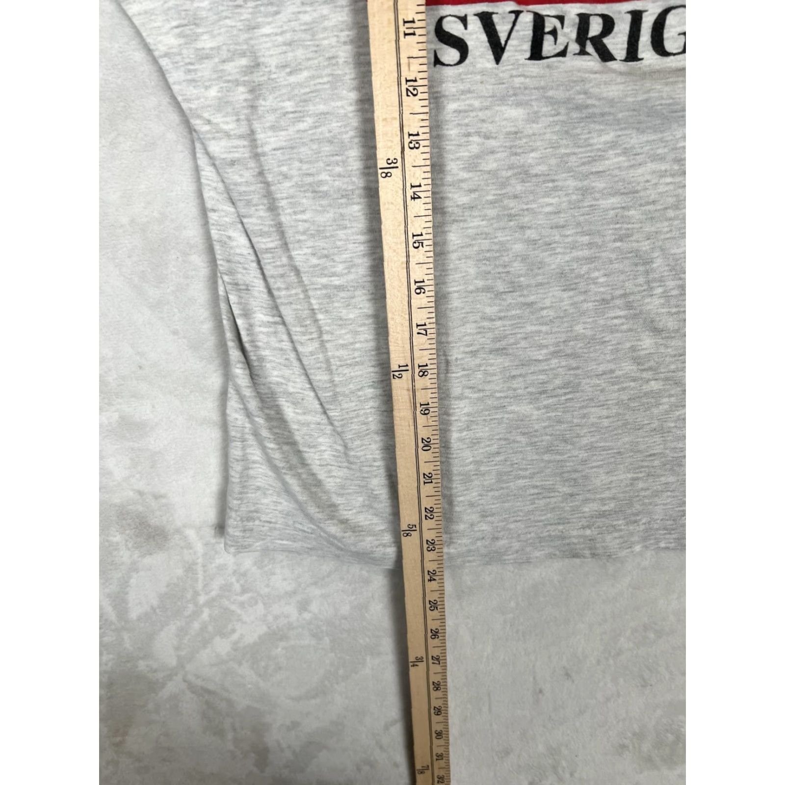 Vintage VINTAGE Sweden Moose Road Sign T-Shirt Mens Large Gray Graphic Print Short Sleeve Crew Neck Travel Souvenir Mens Size US L / EU 52-54 / 3 - 6 Thumbnail