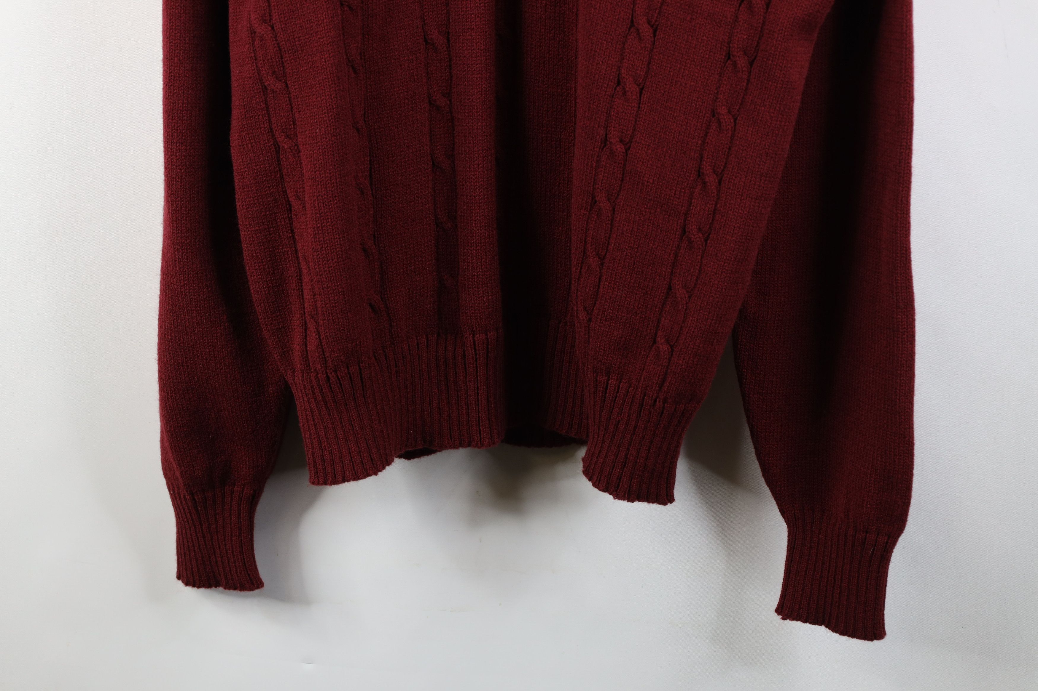 Vintage Vintage 70s Streetwear Chunky Cable Knit V-Neck Sweater Size US L / EU 52-54 / 3 - 3 Thumbnail