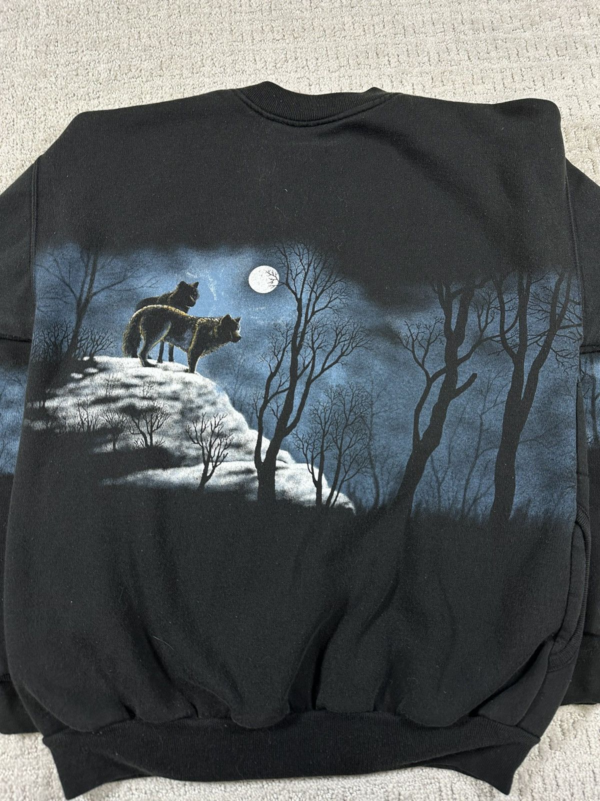 Vintage 90’s Wolf & Moon Wrap Around Crewneck Size US M / EU 48-50 / 2 - 4 Thumbnail