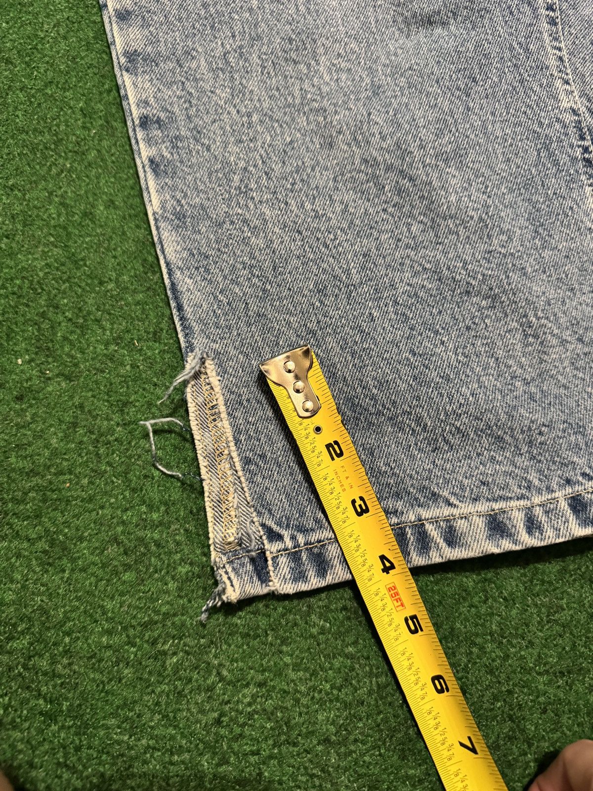 Tommy Hilfiger Vintage Tommy Hilfiger Relaxed Light Wash 40x30 Y2K Jeans Size 42" / US 20 - 16 Thumbnail