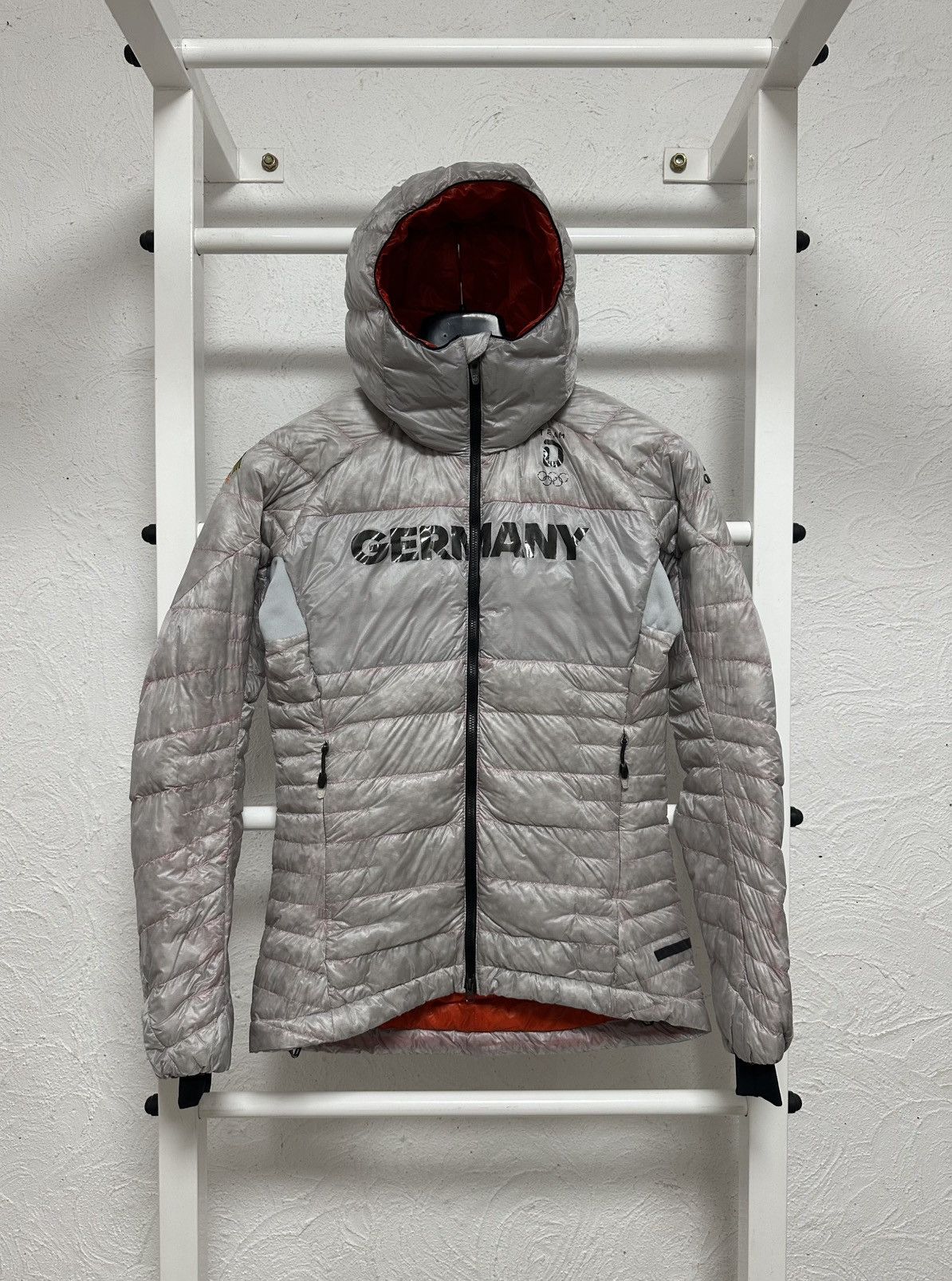 Adidas Adidas Germany Olympic Puffer Jacket XS Size Size XS / US 0-2 / IT 36-38 - 1 Thumbnail