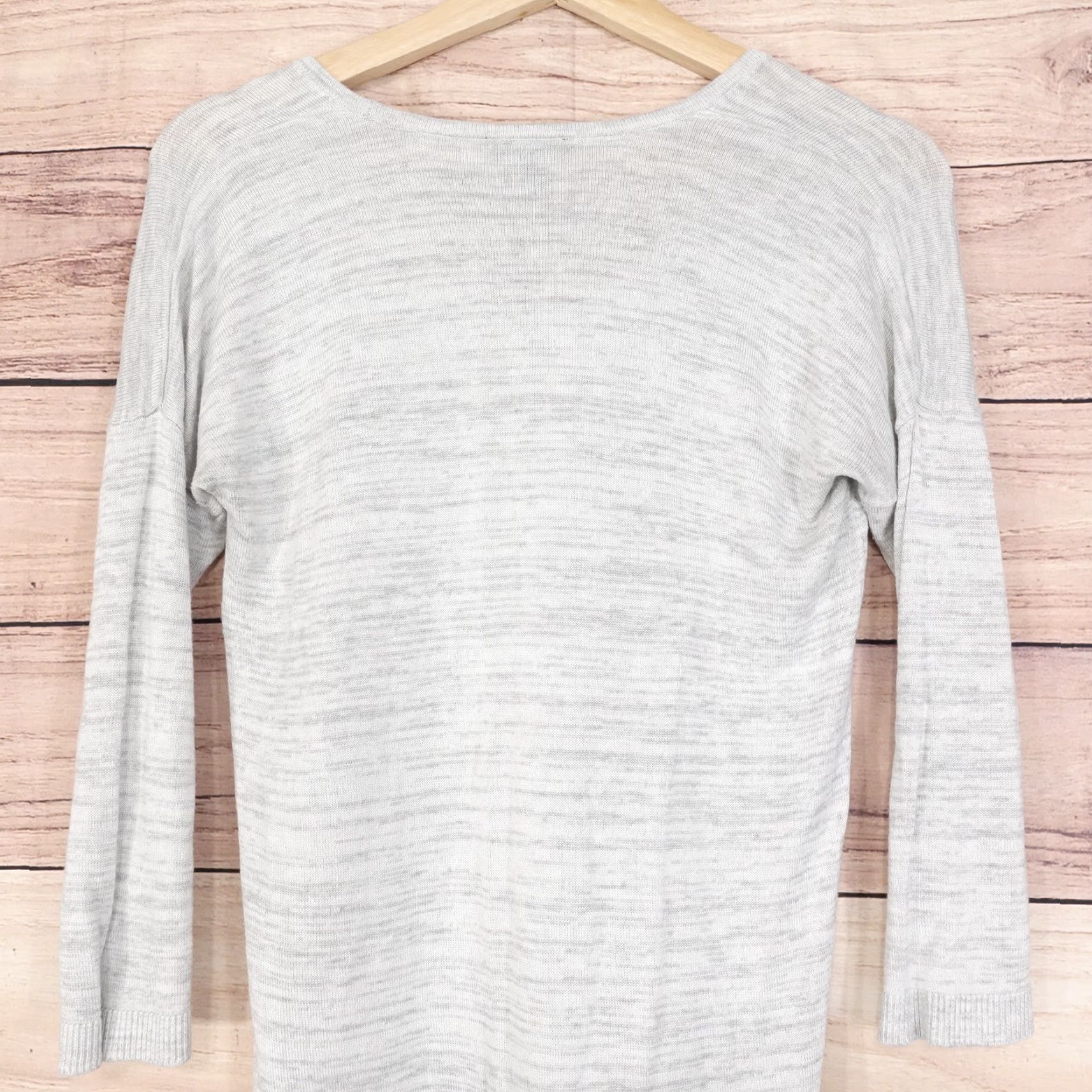 Express EXPRESS Women's Sweater Shirt Pullover Lightweight Knit S Small Gray / Gray Light Rayon Pullover Sweater 90s? Size S / US 4 / IT 40 - 5 Thumbnail