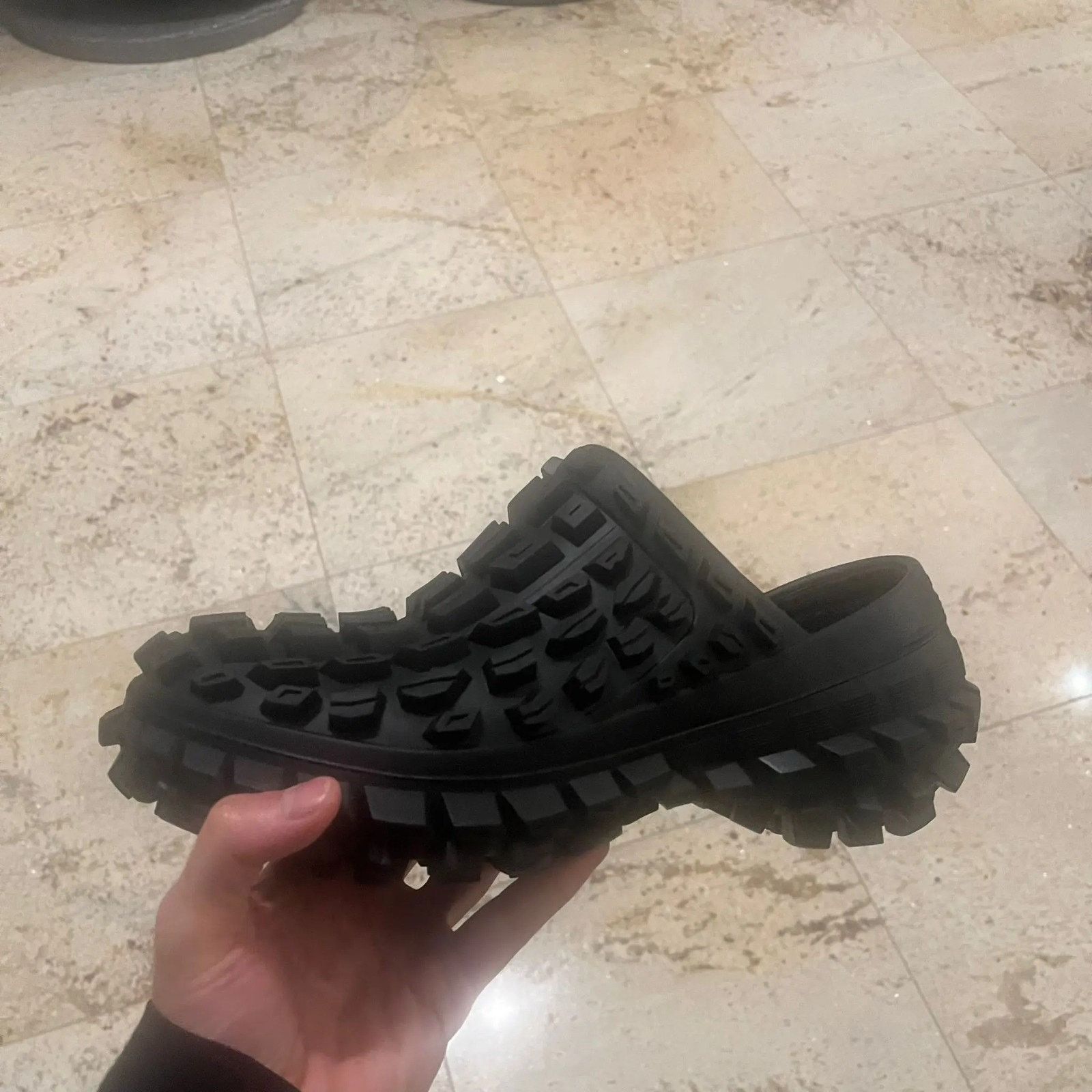 Balenciaga o1rshd1 Defender Clog in Black Size US 13 / EU 46 - 7 Thumbnail