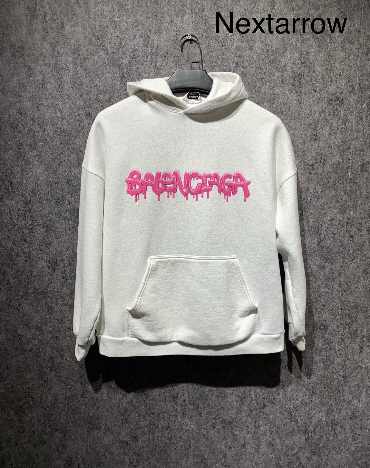 Balenciaga Balenciaga Pink Logo Hoodie2412-Nextarrow Size US S / EU 44-46 / 1 - 1 Thumbnail