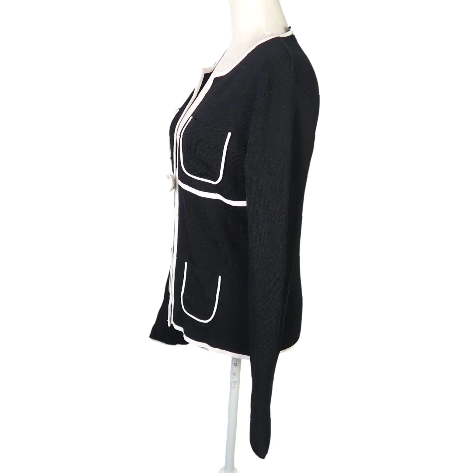 Bcbgmaxazria VINTAGE BCBGMAXAZRIA Cardigan Womens M Black White Trim Bow Knit Sweater 90s Size M / US 6-8 / IT 42-44 - 3 Thumbnail
