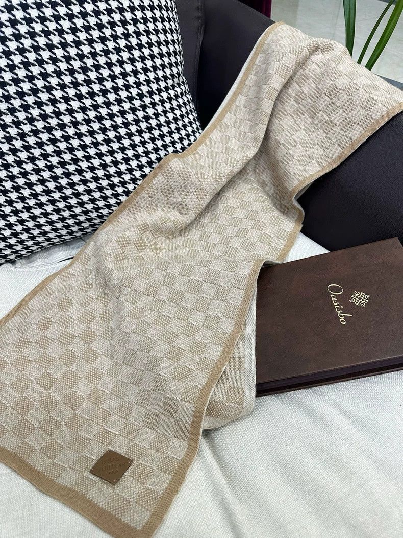 Louis Vuitton Louis Vuitton Neo Petit Damier Scarf- DMC Size ONE SIZE - 1 Thumbnail