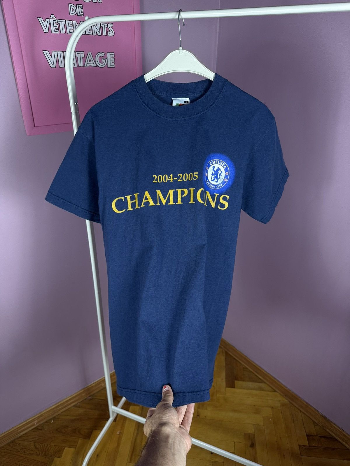 Fruit Of The Loom Chelsea FC Champions 2004 Tee Vintage TShirt Football Jersey Size US S / EU 44-46 / 1 - 7 Thumbnail