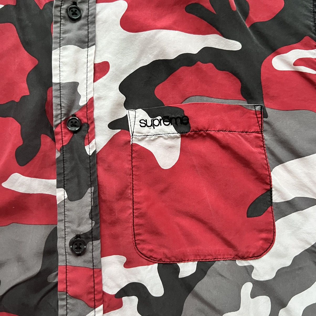 Supreme Supreme Silk Camo Shirt Red Camo L Size US L / EU 52-54 / 3 - 2 Thumbnail