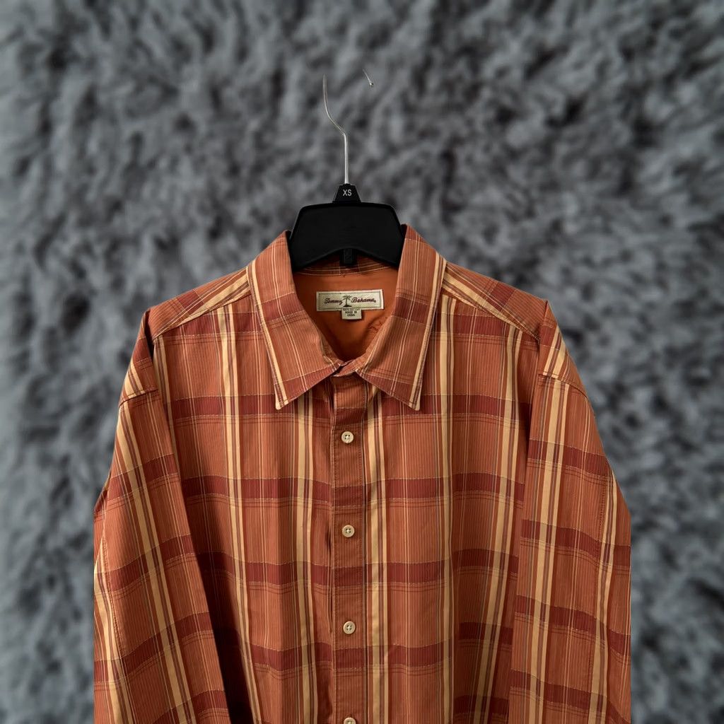 Tommy Bahama Tommy Bahama Shirt Mens XL Orange Plaid Button Down 100% Cotton Long Sleeve Button-Up Casual Office All Seasons Easy Care Pockets Size US L / EU 52-54 / 3 - 1 Thumbnail