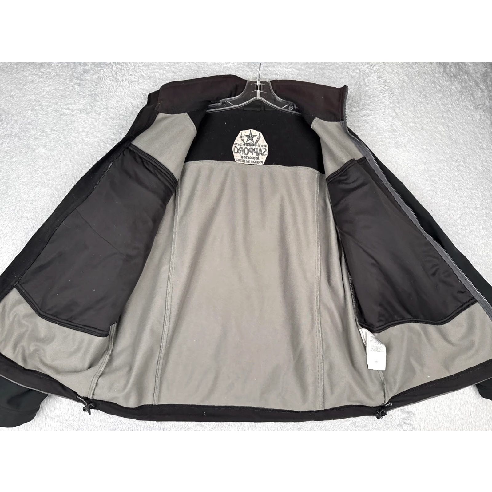 Mountain Hardwear Mountain Hardwear Jacket Mens Large Gray Black Fleece Softshell Sapporo Beer Size US L / EU 52-54 / 3 - 2 Thumbnail