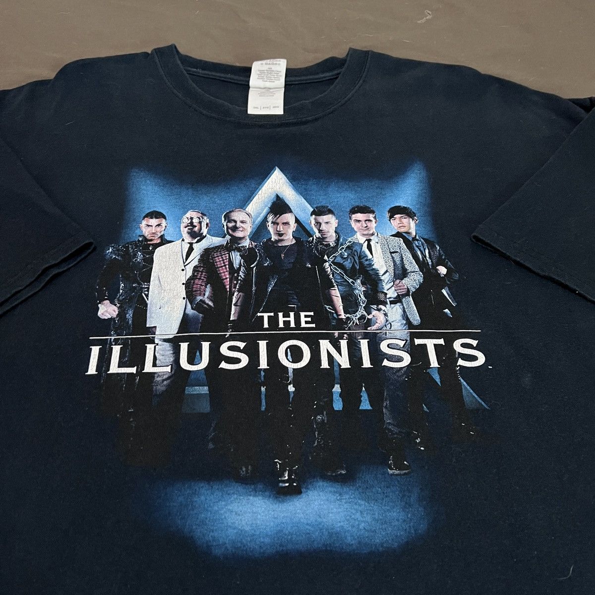 Vintage Vintage Y2K The Illusionists comedic magic 2XL Oversized Size US XXL / EU 58 / 5 - 3 Thumbnail