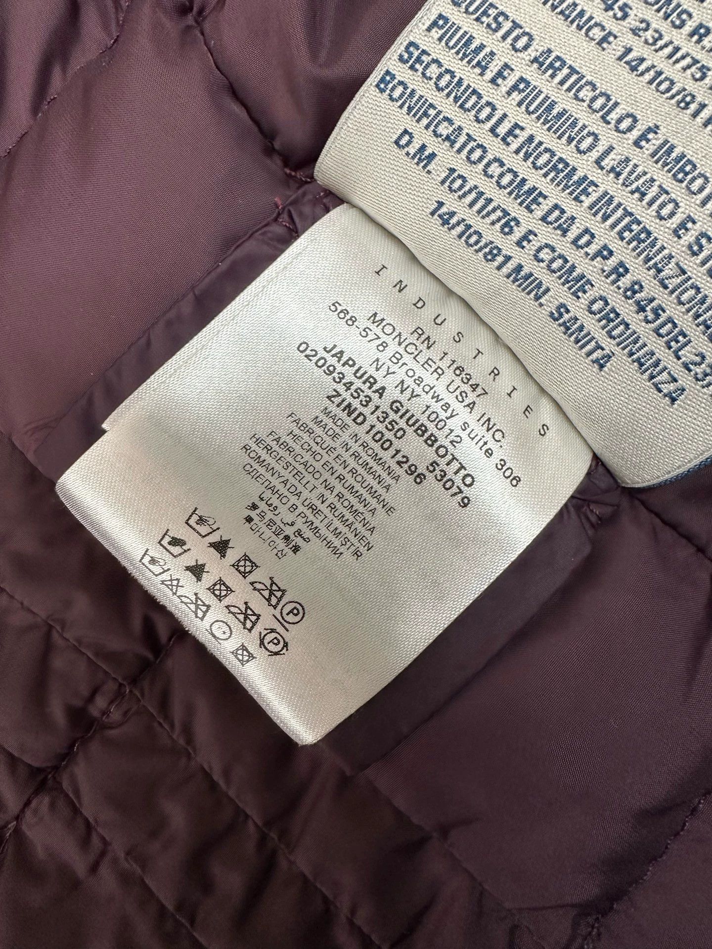 Moncler MONCLER women's deep purple slim down puffer jacket Size XS / US 0-2 / IT 36-38 - 9 Thumbnail