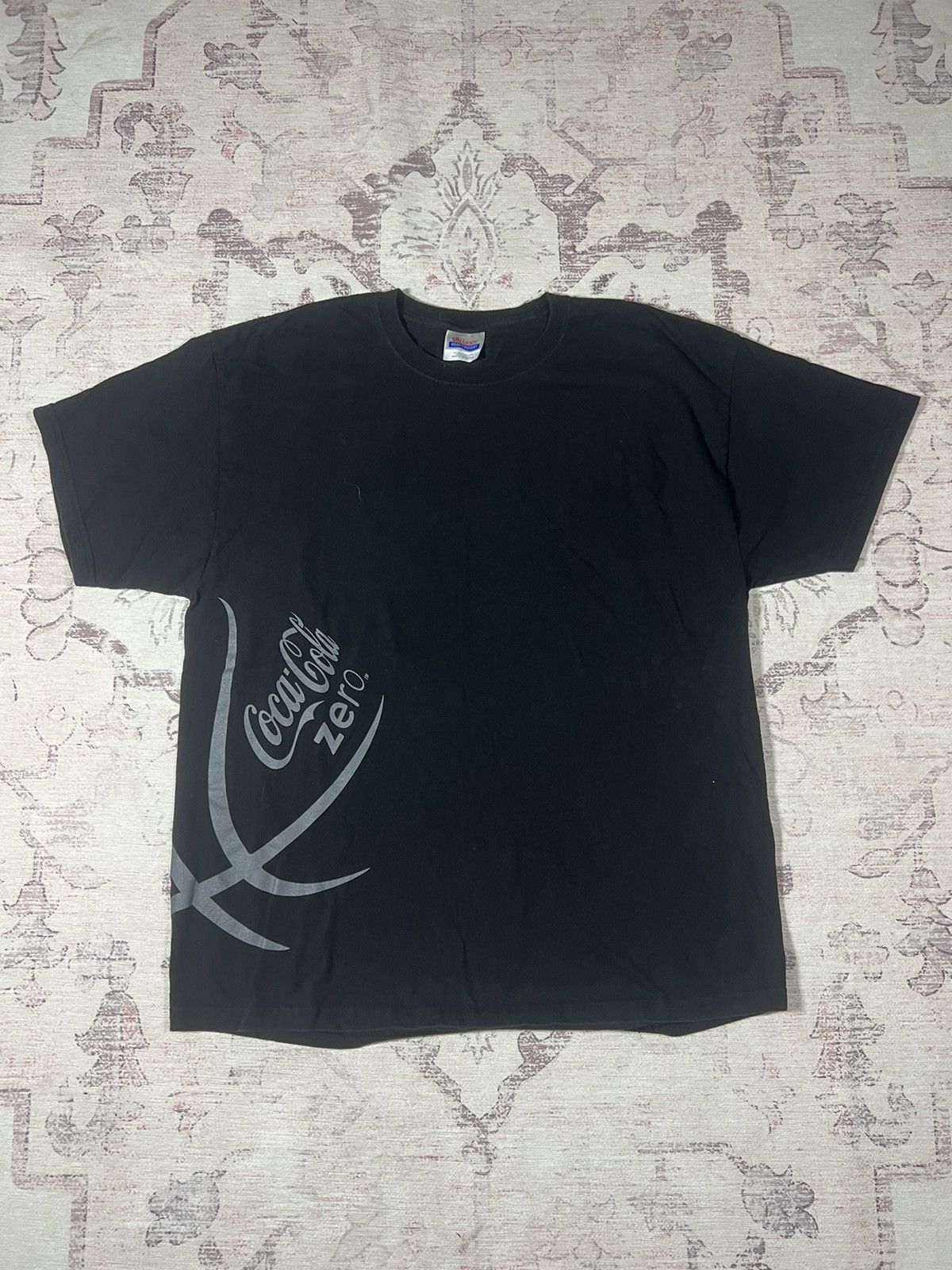 Coca Cola Vintage Y2K Wrap Around Coca Cola Final Four NCAA Promo Tee Size US XL / EU 56 / 4 - 1 Thumbnail