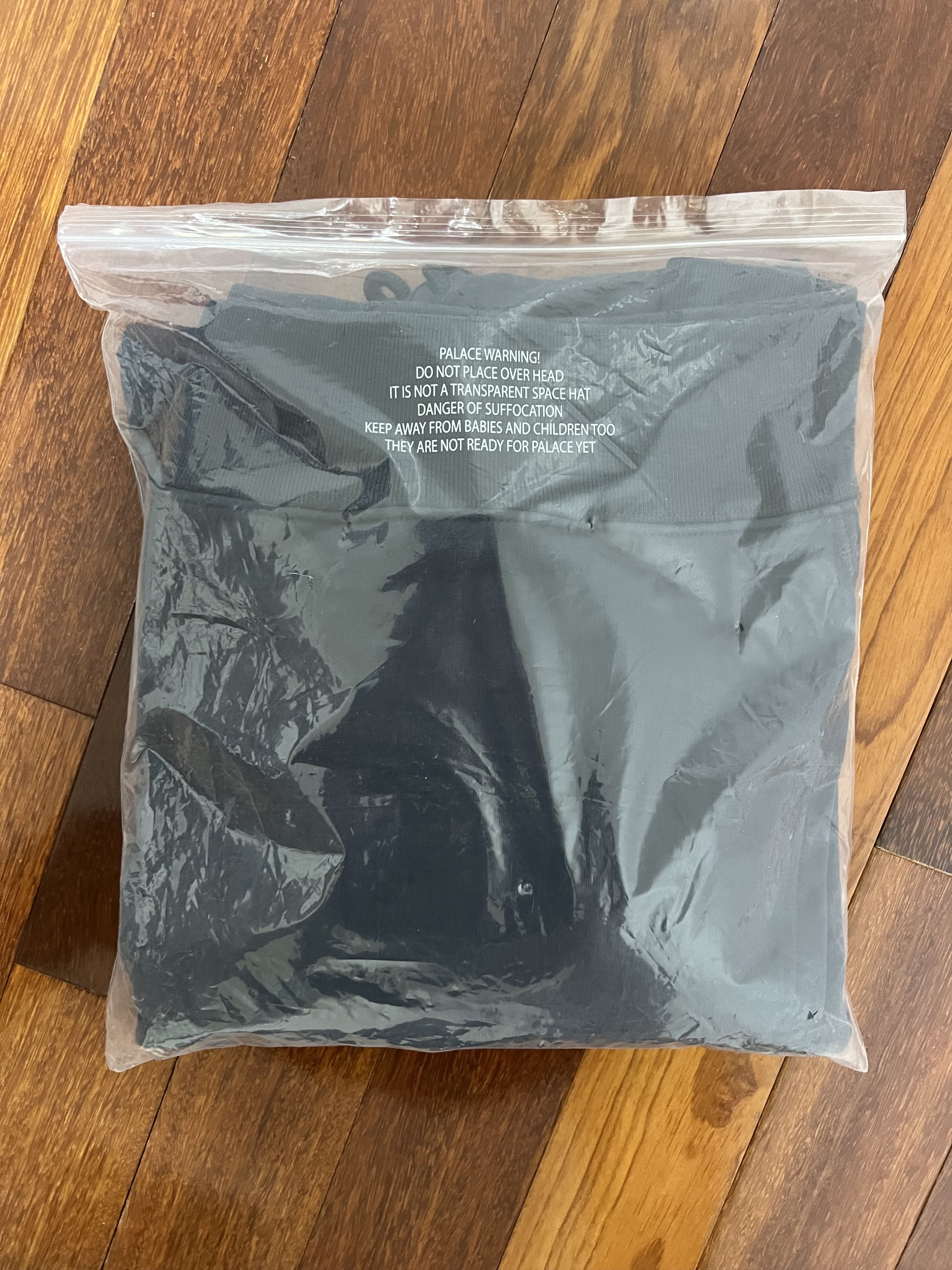 Palace 💚 2019 Palace C-ARD Hoodie Navy Large NEW Size US L / EU 52-54 / 3 - 13 Thumbnail