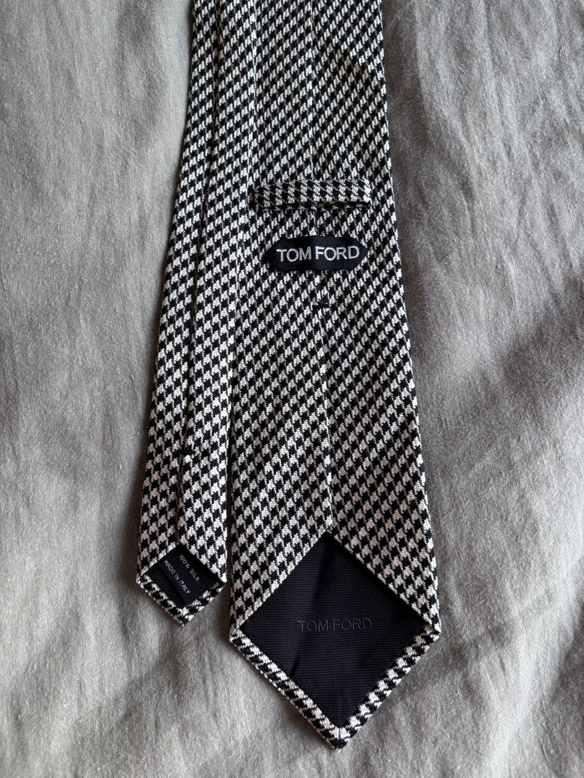 Tom Ford Houndstooth Neck Tie. Made in Italy