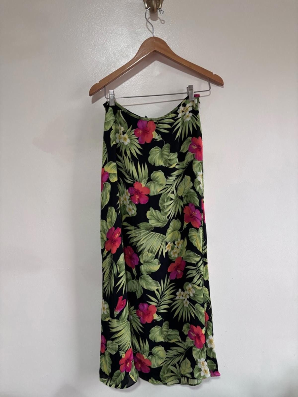 Lauren Ralph Lauren Lauren Ralph Lauren 100% Silk Floral Black Maxi Skirt size 6 Size 28" / US 6 / IT 42 - 5 Thumbnail