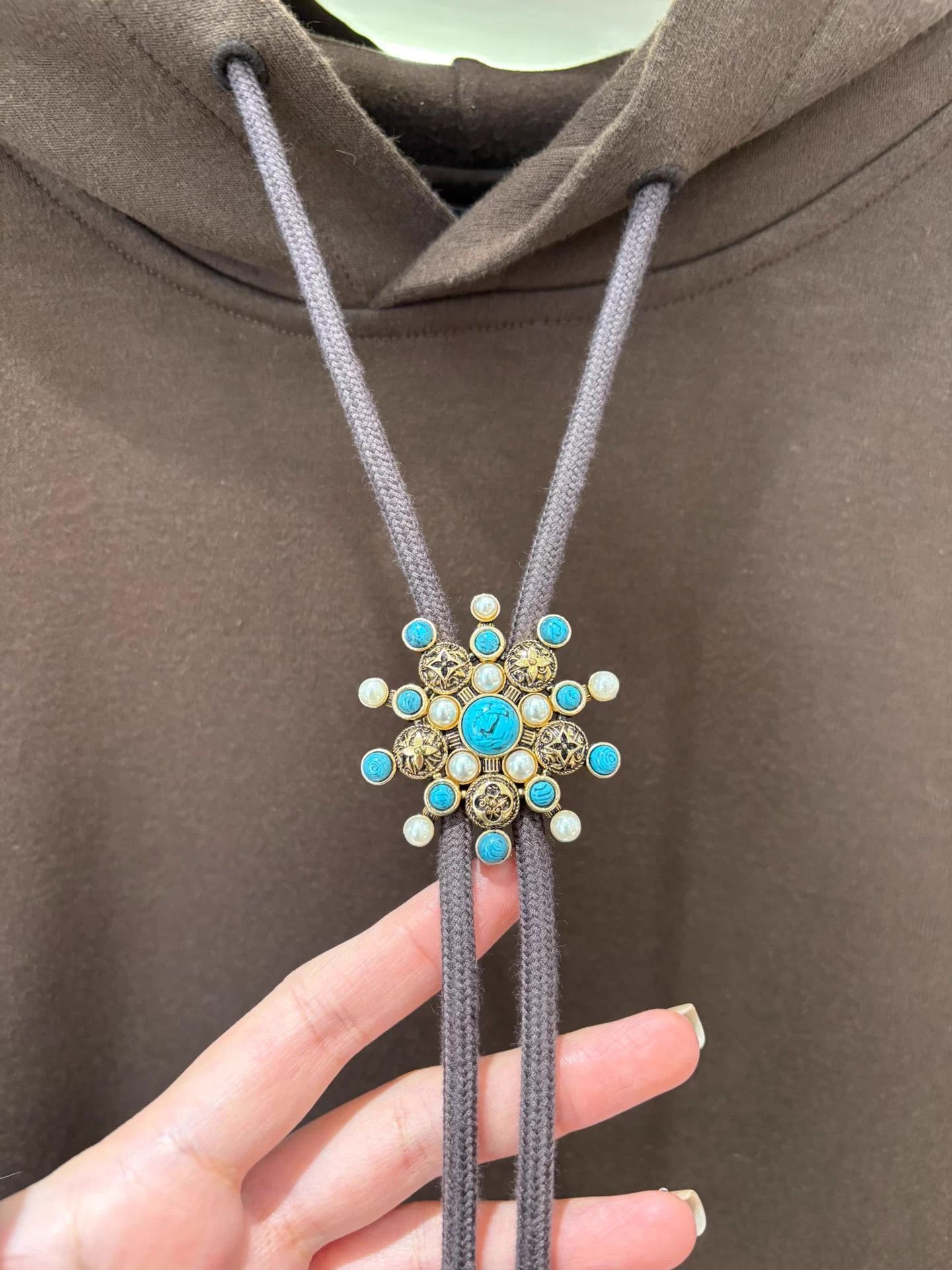 Louis Vuitton LV x Timberland Pharrell '24 Turquoise Sunflower Hoodie M Size M / US 6-8 / IT 42-44 - 3 Thumbnail