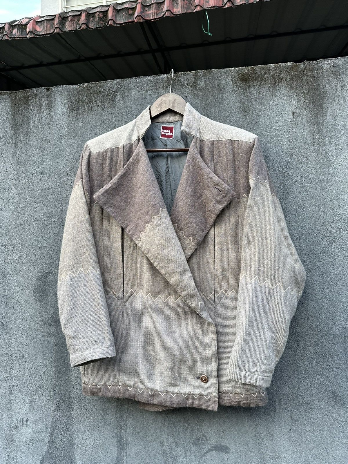 Issey Miyake Vintage Issey Miyake Double Breasted Wool Jacket (Woman) Size US M / EU 48-50 / 2 - 5 Thumbnail
