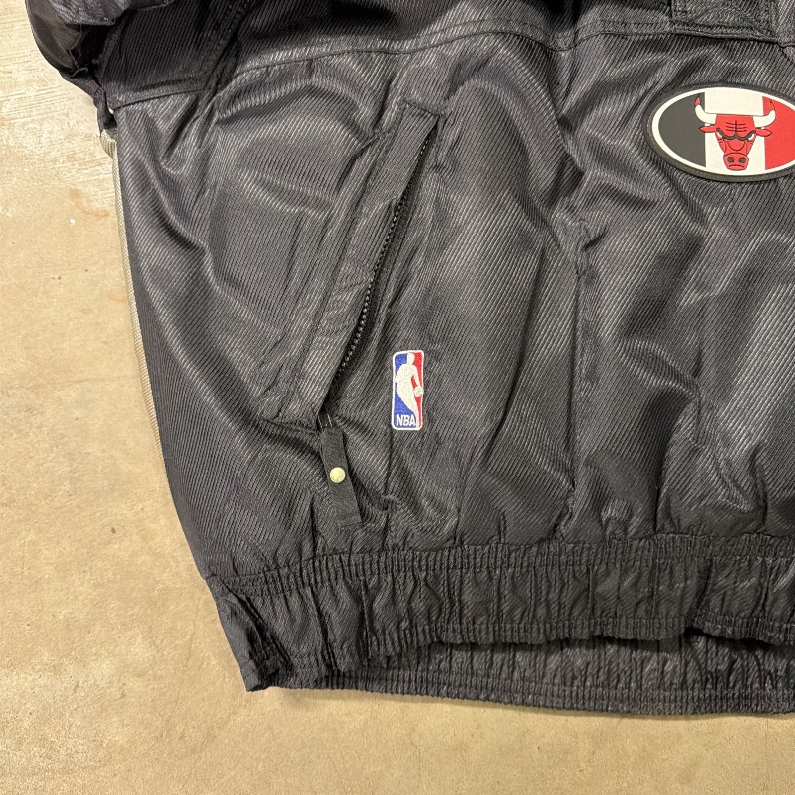 Starter Vintage Chicago Bulls Jacket Large Black NBA Starter 1/4 Zip Size US L / EU 52-54 / 3 - 5 Thumbnail