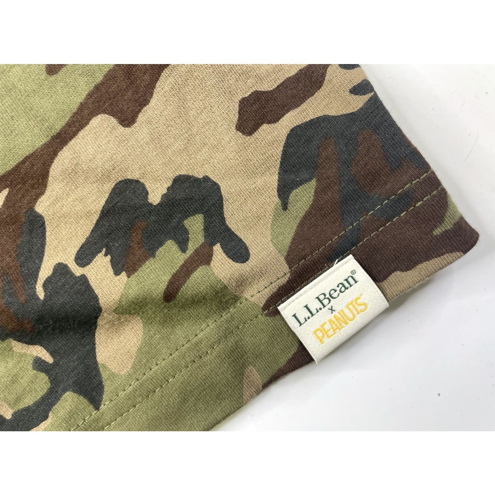 Vintage NWT L.L. Bean x Peanuts Shirt Camouflage “Take A Hike” T-Shirt Mens XL Green Camouflage Peanuts Logo Crew Neck Short Sleeve Cotton 100% Shirt Mens XL Size US XL / EU 56 / 4 - 2 Thumbnail