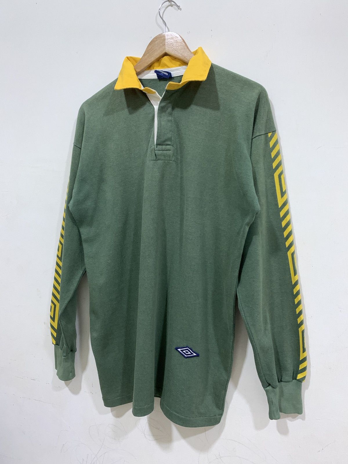 Umbro Vintage Umbro Rugby Long Sleeve Size US XL / EU 56 / 4 - 3 Thumbnail