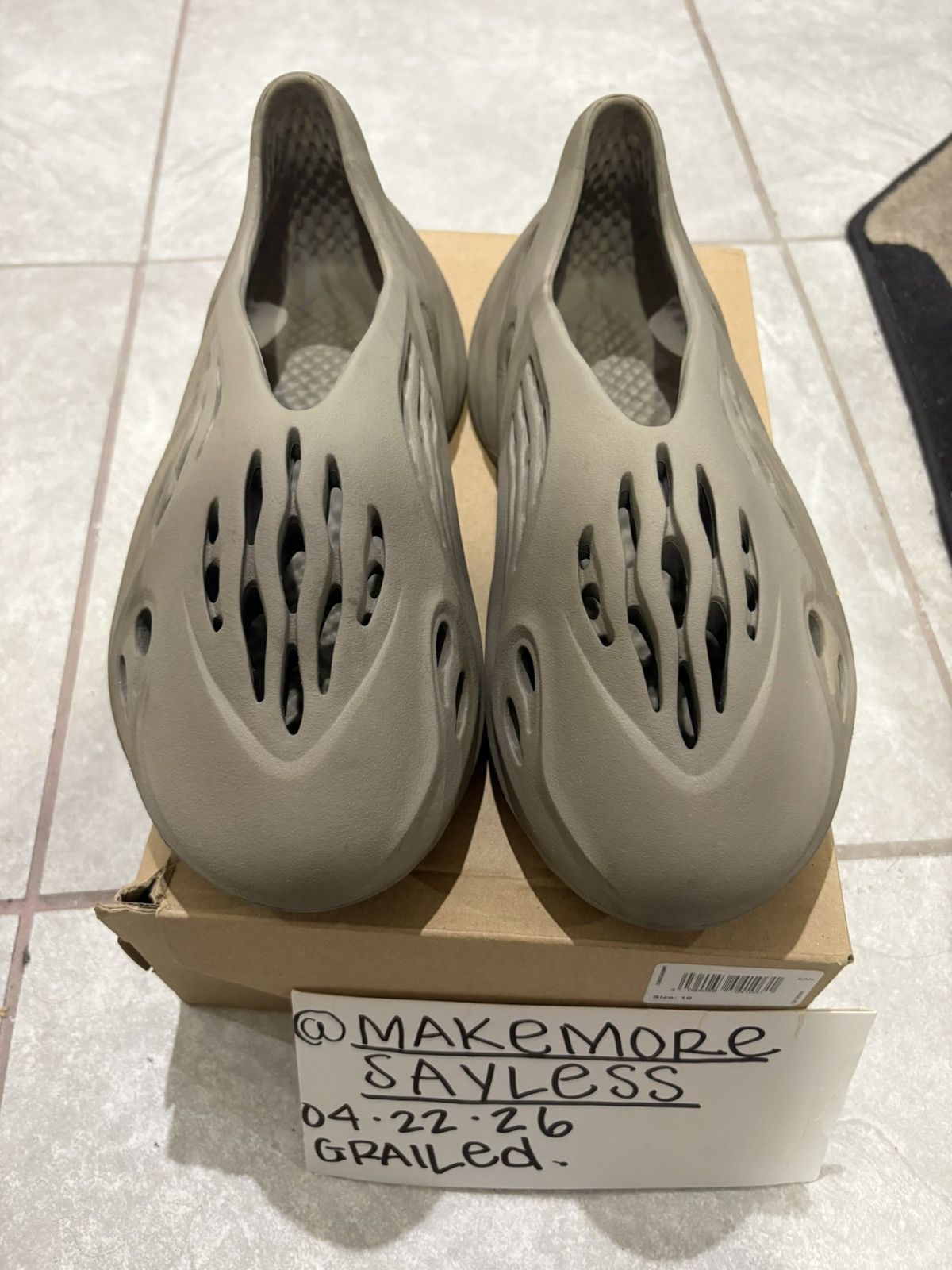 Adidas ADIDAS YEEZY FOAM RUNNER - STONE Size US 10 / EU 43 - 2 Thumbnail