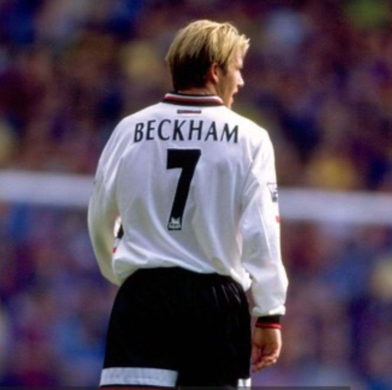 Other Manchester United 97/99 retro away shirt #7 Beckham Size US M / EU 48-50 / 2 - 13 Thumbnail