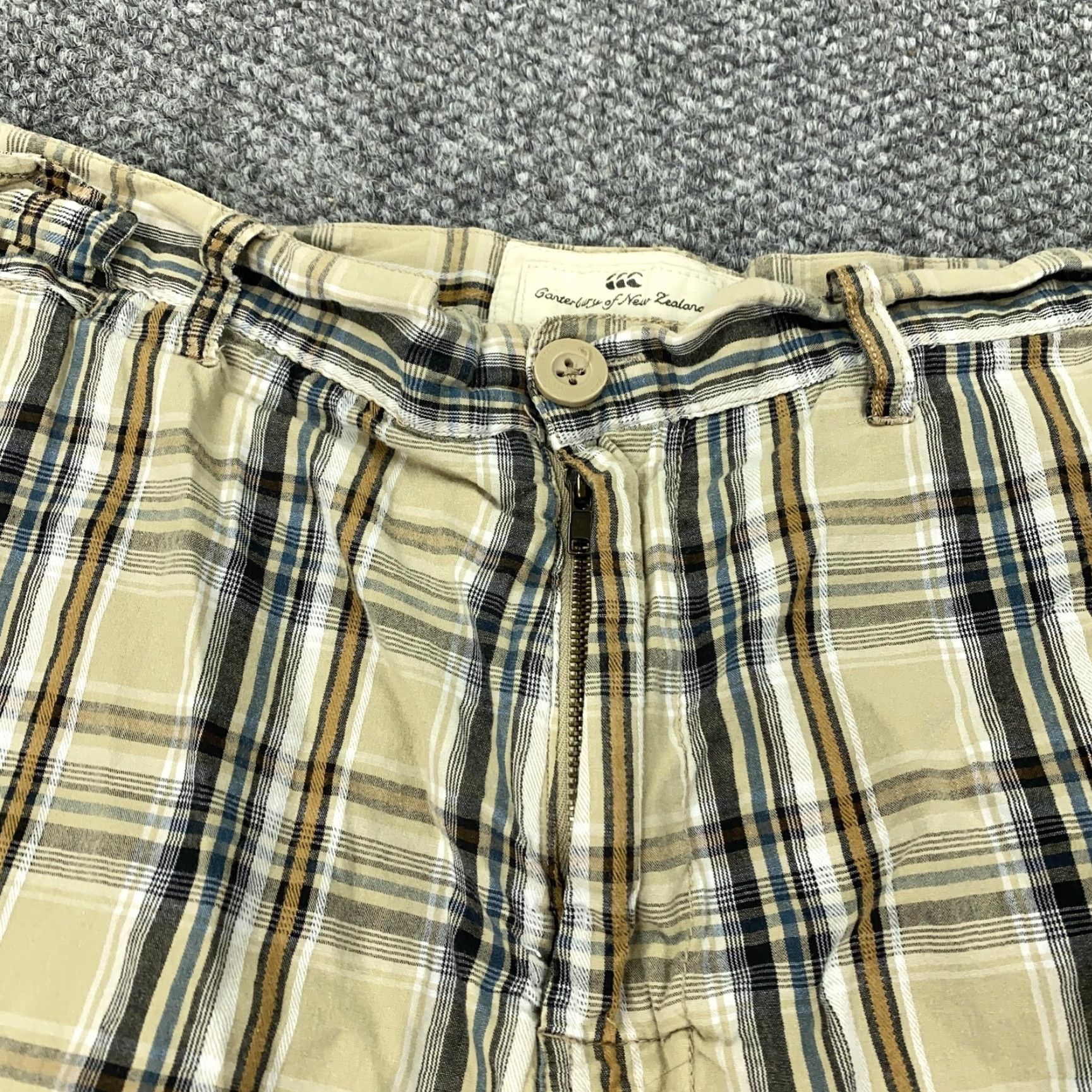 Vintage CANterbury of New Zealand Chino Shorts Mens 36 Beige Plaid Casual Cotton Size US 36 / EU 52 - 2 Thumbnail