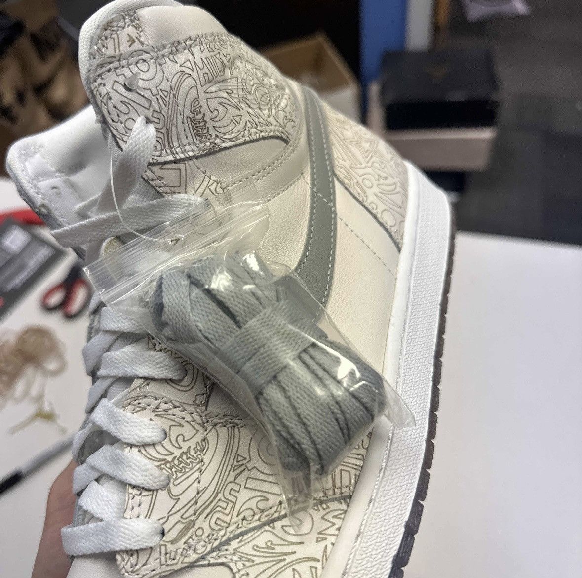 Jordan Brand Size 13 - Air Jordan 1 Retro OG High Laser White Leather Size US 13 / EU 46 - 8 Thumbnail