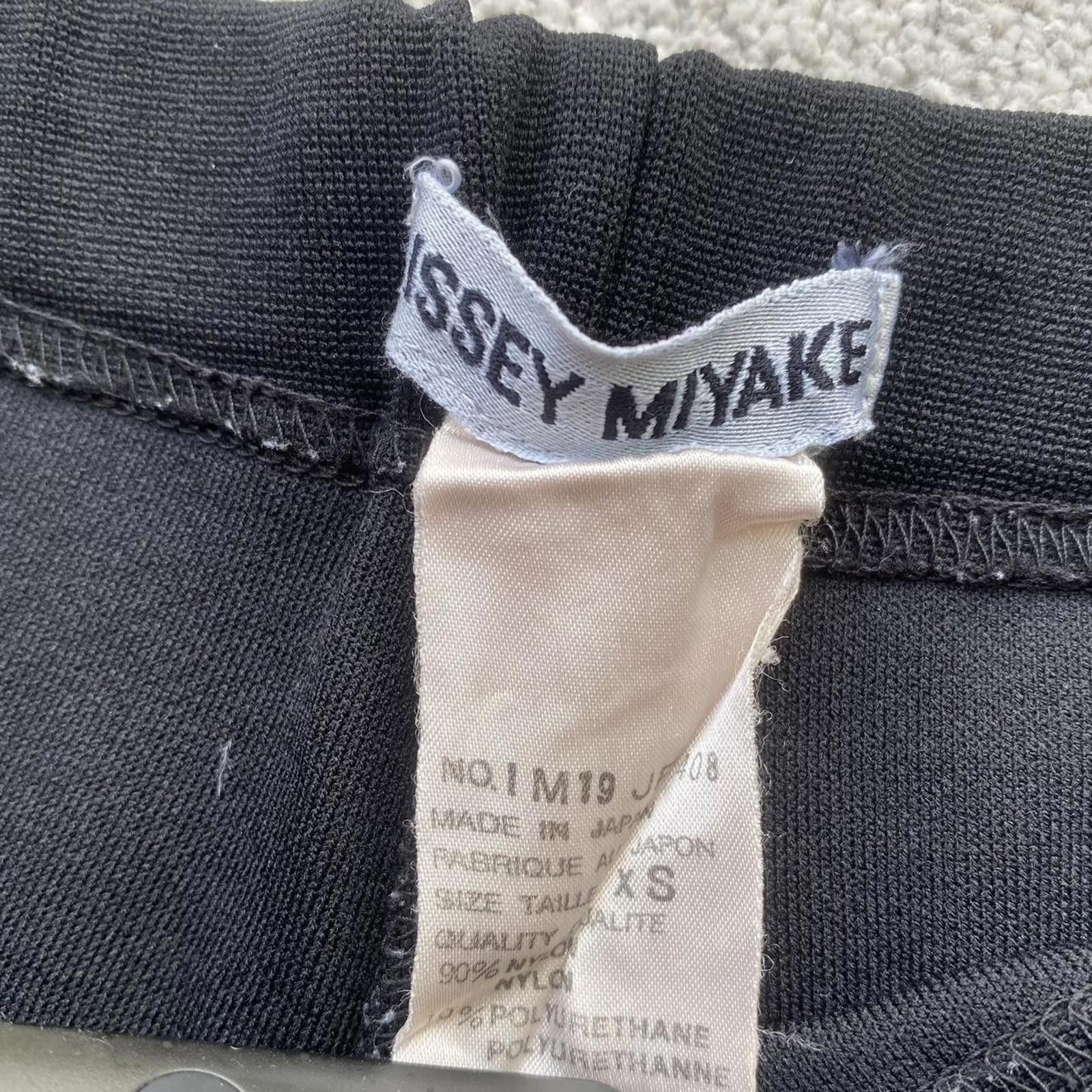 Issey Miyake Issey Miyake Women’s Trousers. Size 26" / US 2 / IT 38 - 3 Thumbnail