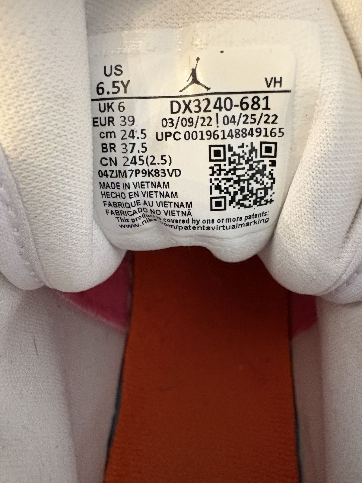 Nike Nike Air Jordan 1 Mid Pinksicle GS DX3240-681 Youth Size 6.5 Size US 6.5 / EU 39-40 - 8 Thumbnail
