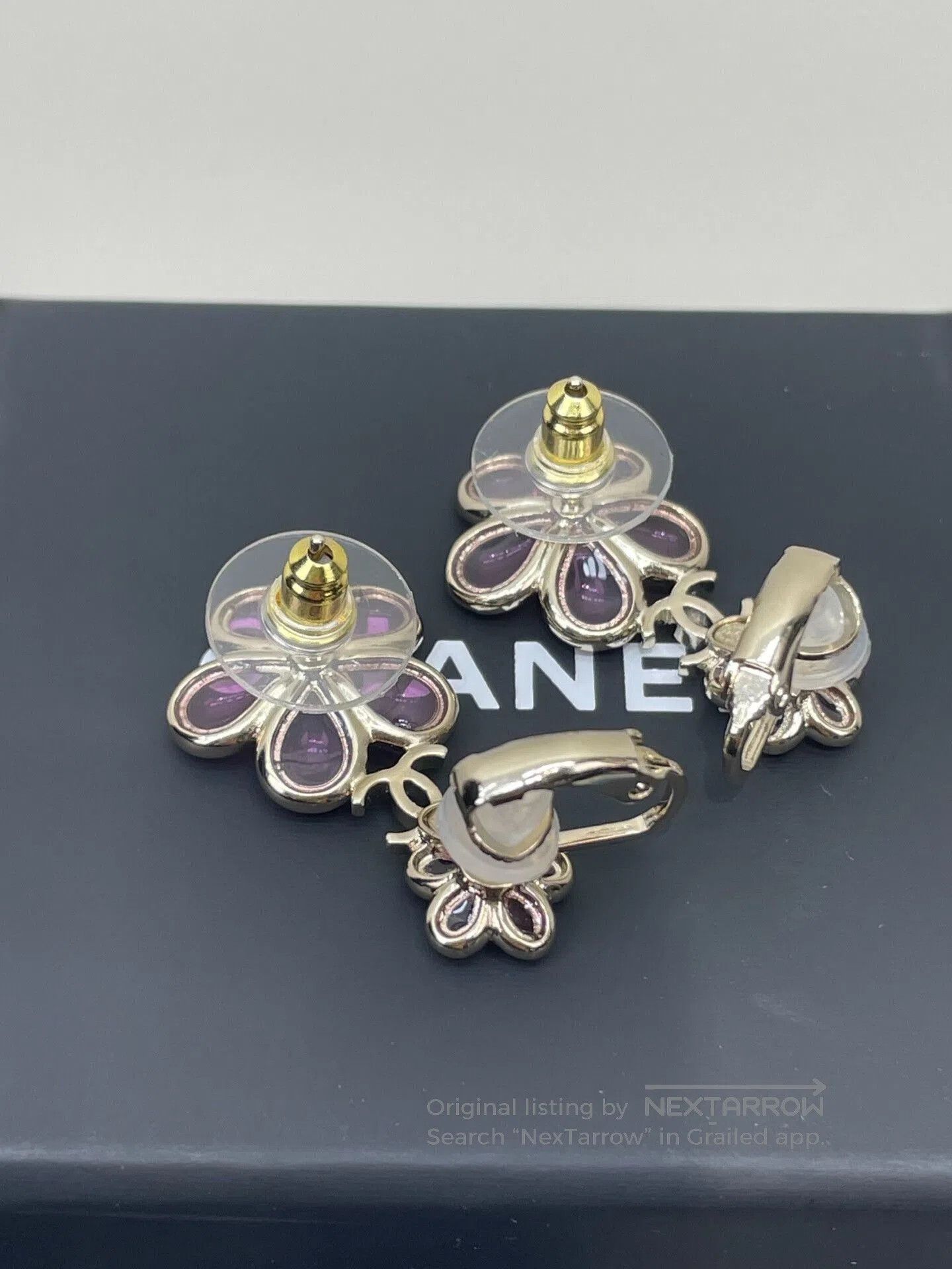 Chanel Chanel 26C Glass Flower Earrings. Size ONE SIZE - 2 Thumbnail