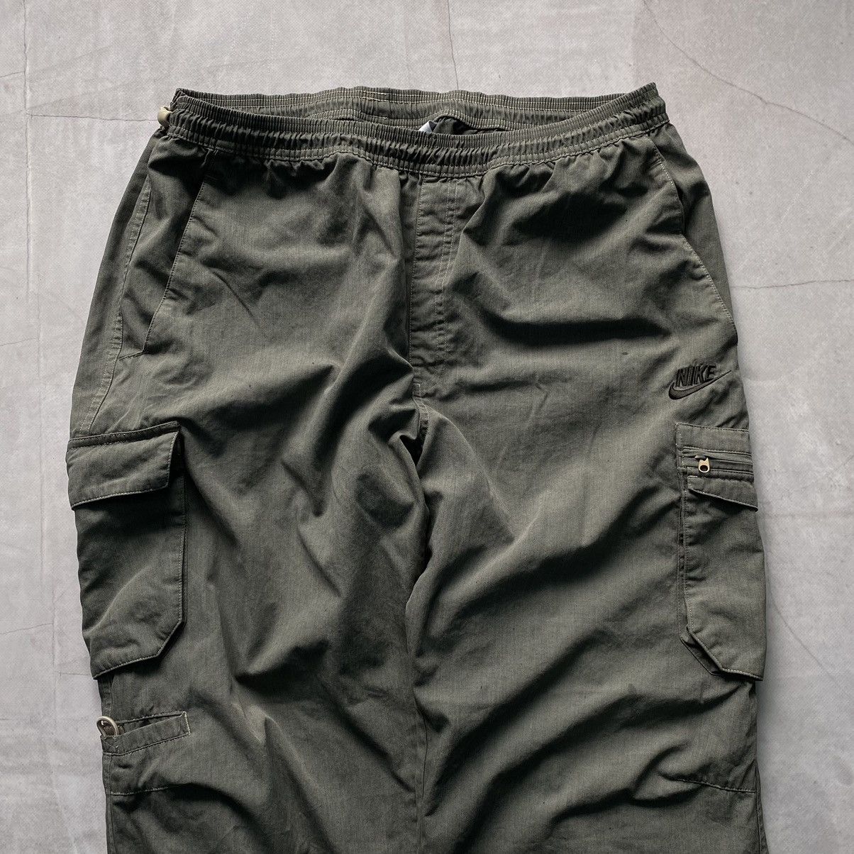 Japanese Brand × Nike × Vintage Y2K Nike Vintage Painted Grey Cargo Parachute Pants Size US 36 / EU 52 - 3 Thumbnail