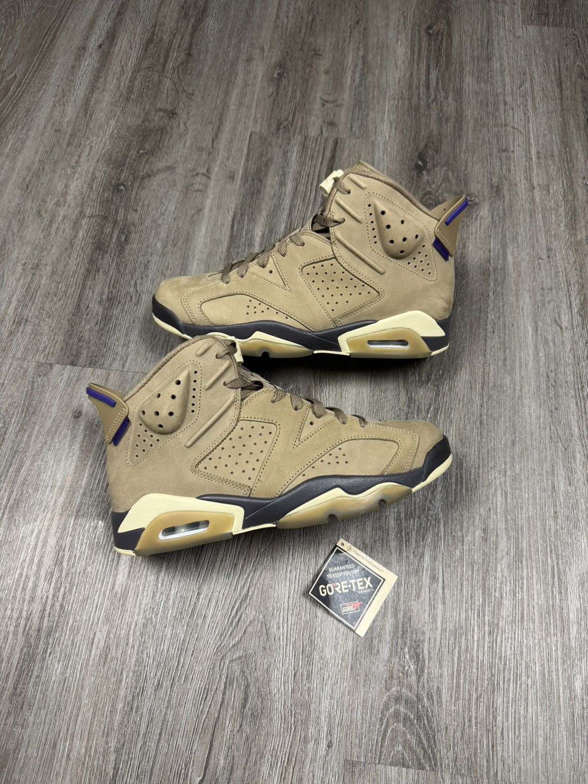 Jordan Brand Air Jordan 6 Retro GORE-TEX Brown Kelp W Size US 10 / EU 43 - 1 Thumbnail