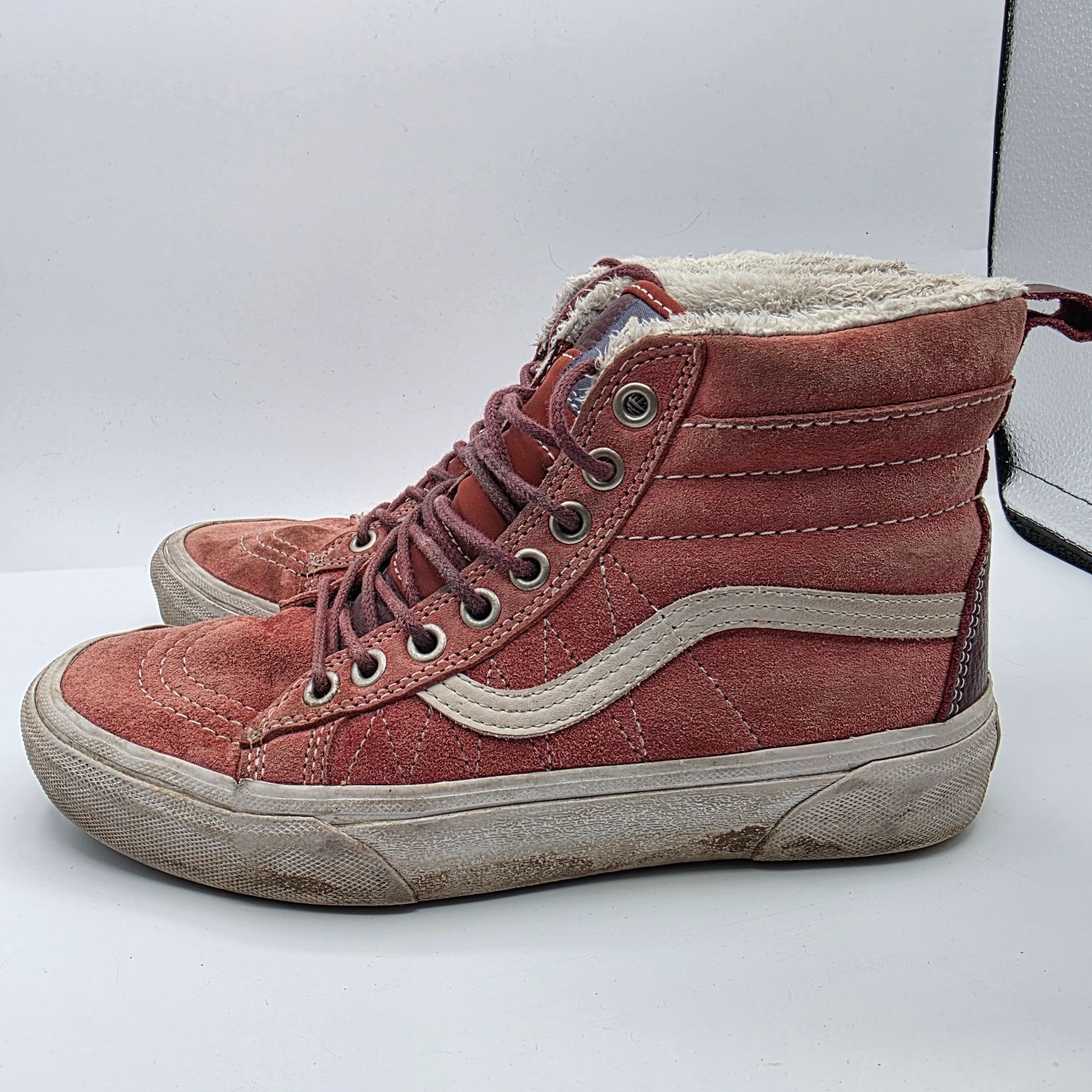 Vans Vans Sk8 Hi Top MTE Womens Size 7 Red Shoes Scotchgard Outdo Size US 7 / IT 37 - 13 Thumbnail