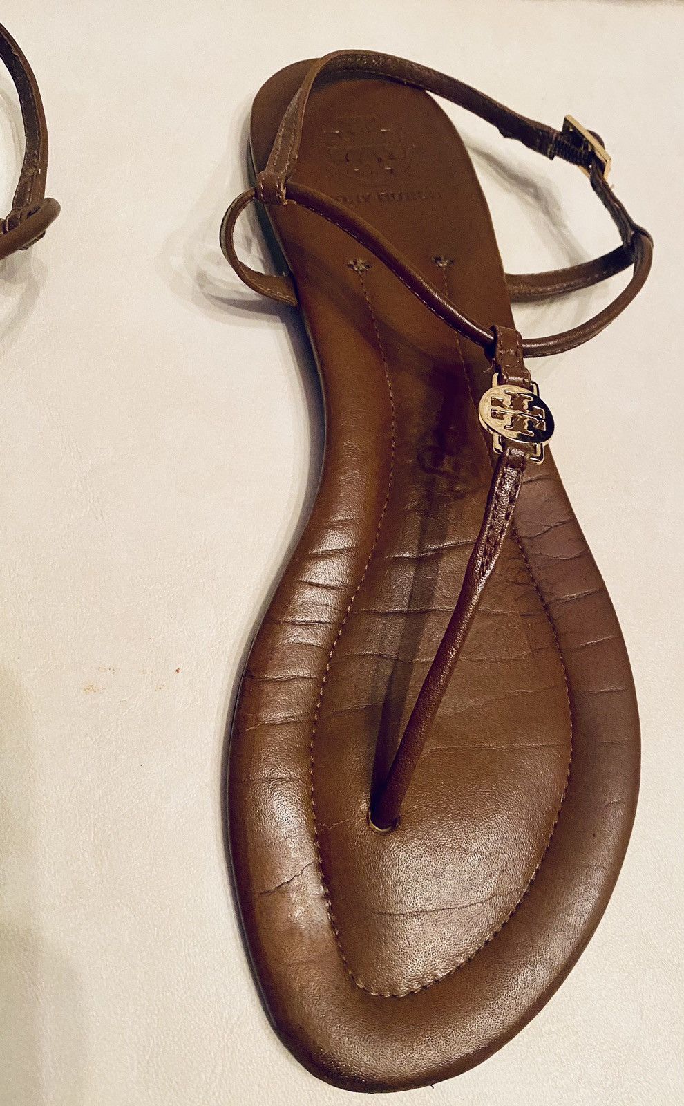 Tory Burch Tory Burch Brown Logo Coin T-Strap Leather Emmy Sandals 10.5 Size US 10.5 / IT 40.5 - 7 Thumbnail