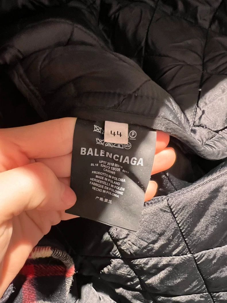 Balenciaga Balenciaga Red Plaid Extra Thick Cotton Coat Size US S / EU 44-46 / 1 - 3 Thumbnail