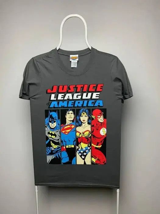 DC Comics DC comics T-shirt size S grey justice league vintage Size US S / EU 44-46 / 1 - 1 Thumbnail