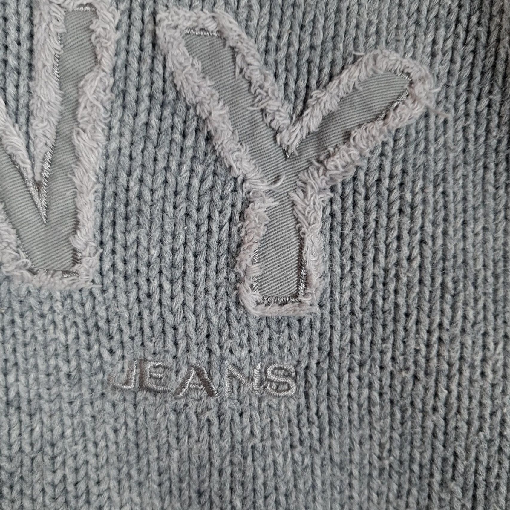 DKNY VINTAGE DKNY Sweater Womens Large Gray Logo V-Neck Knit Pullover Relaxed 90s Mens Womens Size L / US 10 / IT 46 - 5 Thumbnail