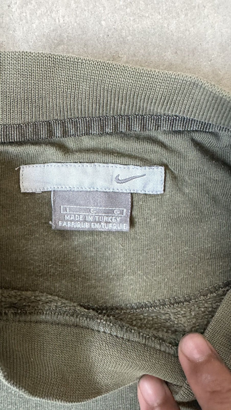 Nike VINTAGE Y2K NIKE MINI SWOOSH SWEATSHIRT Size US L / EU 52-54 / 3 - 4 Thumbnail